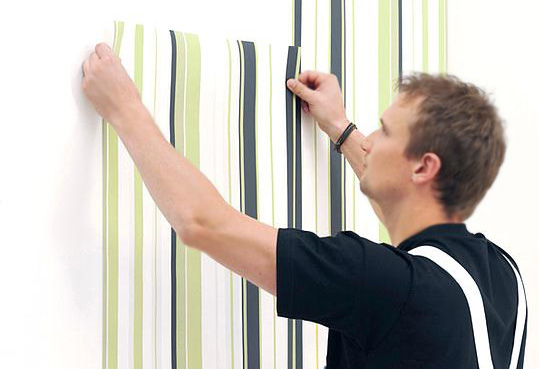 Làm thế nào để dán giấy dán tường?