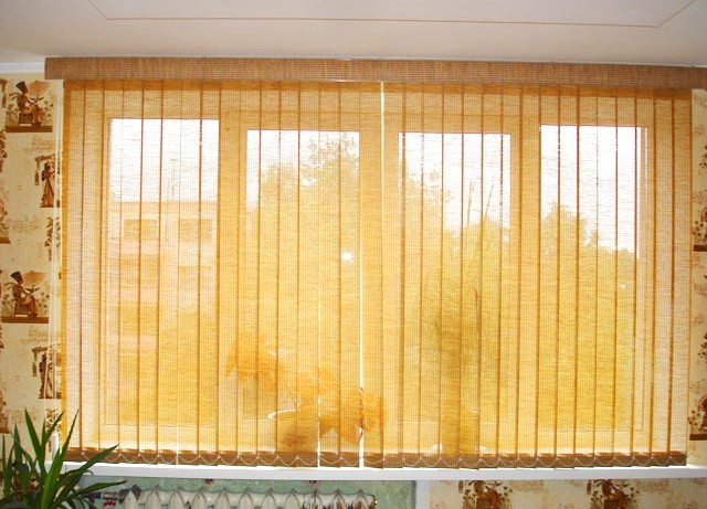 blinds στην κουζίνα
