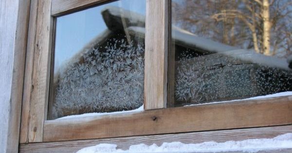 12 dicas para aquecer janelas de madeira com suas próprias mãos