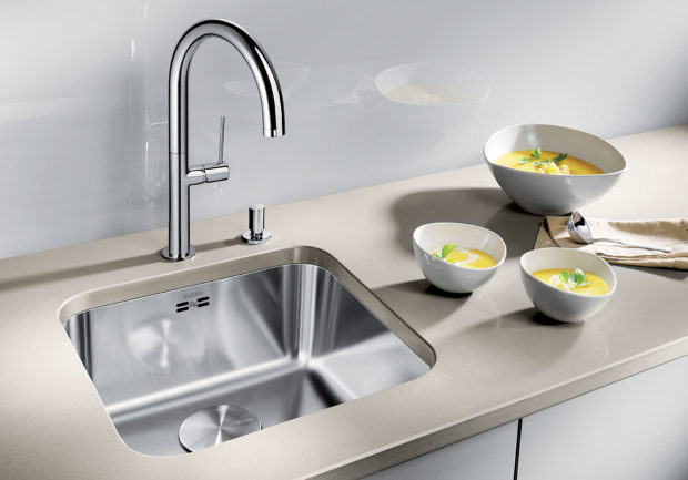 10 съвета за избор на кухненска мивка от неръждаема стомана: размери, форма, вид на монтаж