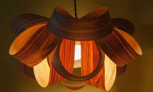 Come scegliere un lampadario in legno - 9 consigli per la scelta