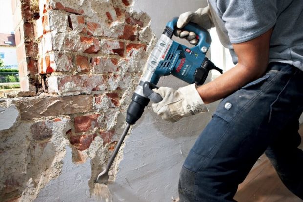 8 būdai, kaip pašalinti tinką nuo sienų ir lubų