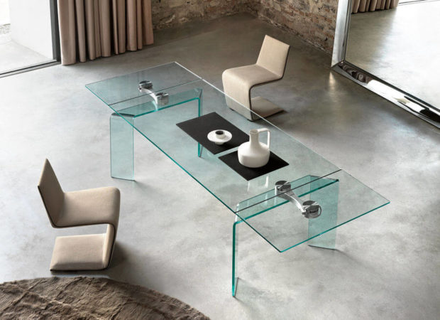 7 tipov na výber posuvných stolov: tvar, materiál, mechanizmus rozloženia