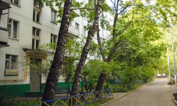 11 Vor- und 9 Nachteile des Kaufs einer Wohnung in Chruschtschow