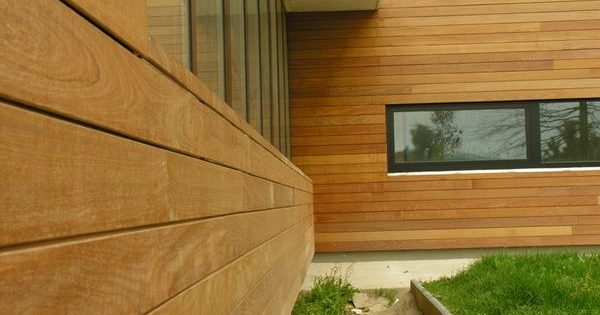 5 dicas para escolher um tapume de madeira para decorar a fachada da casa
